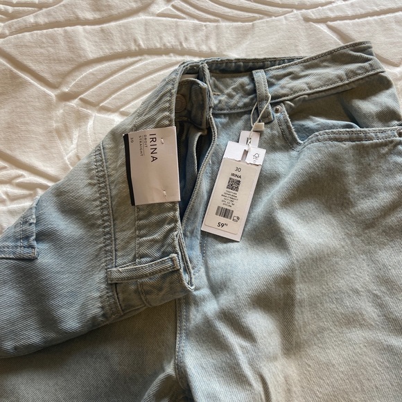 Dynamite Jeans - Picture 2 of 3